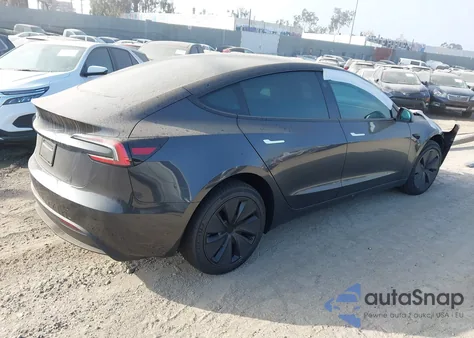 2025 Tesla Model 3 z USA, uszkodzony, nr VIN 5YJ3E1EA2SF876935